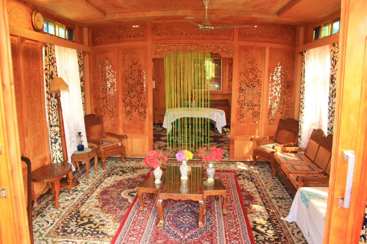 ホテル Umbrella Group Of House Boat Srīnagar エクステリア 写真