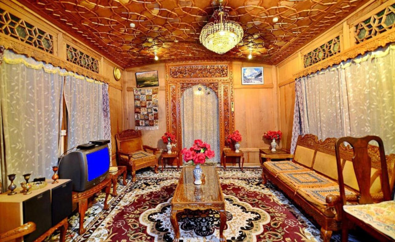 ホテル Umbrella Group Of House Boat Srīnagar エクステリア 写真